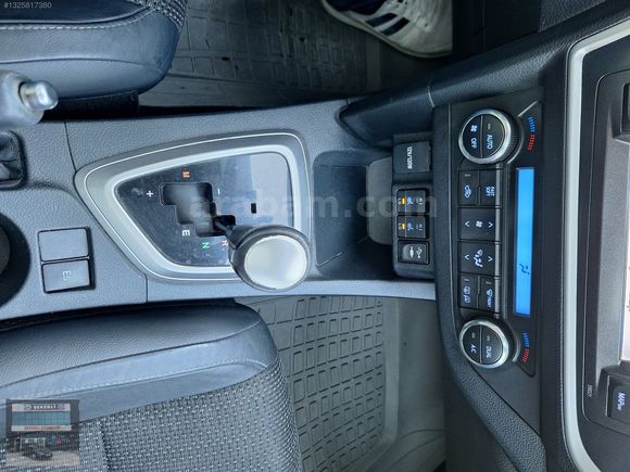 2013 AURİS 1.4 D4D DIESEL OTM CAM TAVAN PREMIUM KOLTK IST