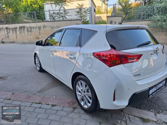 2013 AURİS 1.4 D4D DIESEL OTM CAM TAVAN PREMIUM KOLTK IST
