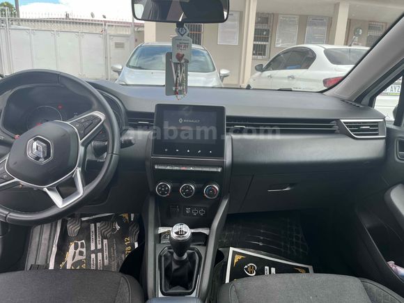     2023 Renault Clio 1.0 TCe Touch | Hatasız Ayarında | Bakımlı