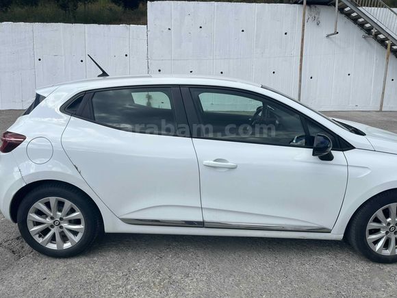     2023 Renault Clio 1.0 TCe Touch | Hatasız Ayarında | Bakımlı