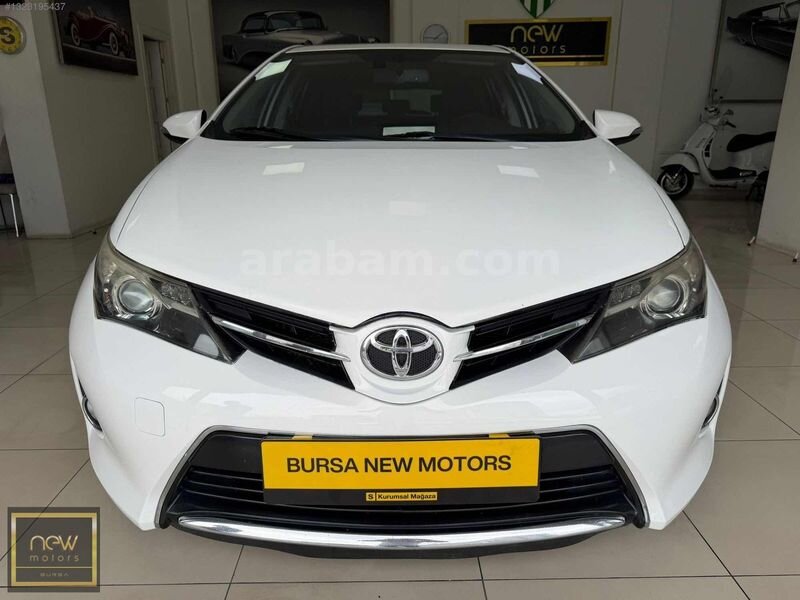 Galeriden Toyota Auris 1.4 D-4D Advance 2013 Model Bursa 231.000 km Beyaz