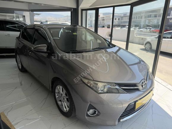EMRAH AUTO'DAN 2013 MODEL TOYOTA AURİS 1.4 D-4D ADVANCE SKYPACK