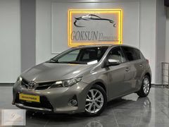 2014 OTOMATİK AURİS CAM TAVANLI DÜŞÜK KM 1.4 D-4D ADVANCE SKY