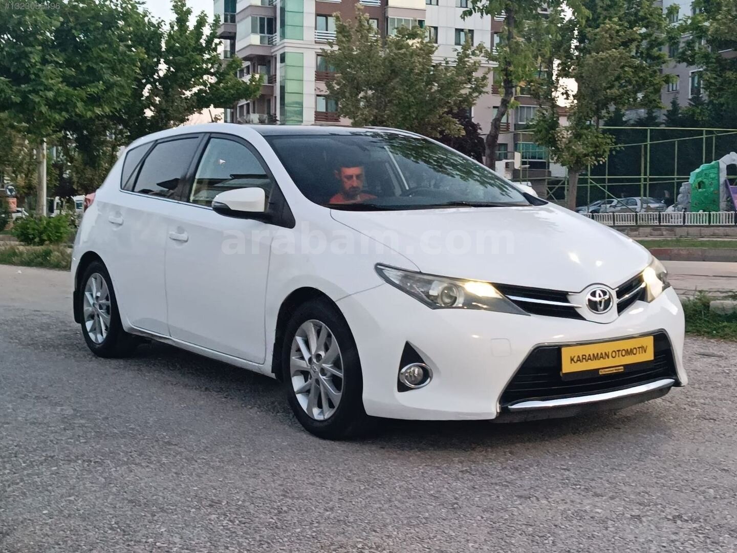 Galeriden Toyota Auris 1.4 D-4D Advance Skypack 2013 Model Afyonkarahisar 193.000 km Beyaz 7