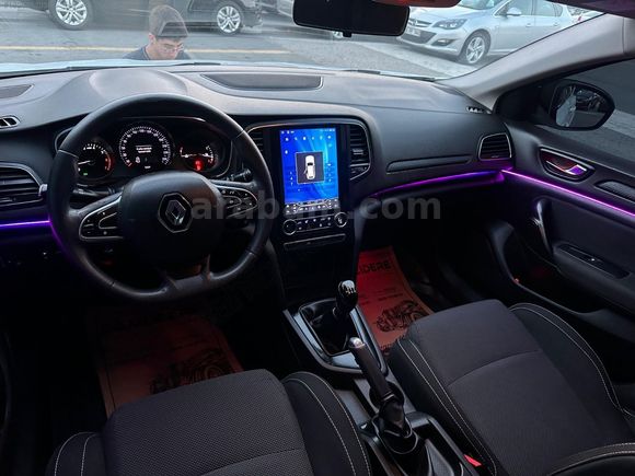 2019 MODEL MEGAN 4 HATASIZ TESLA EKRAN 1.6 L.P.G Lİ