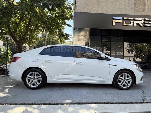 FOREVER'DAN RENAULT MEGANE