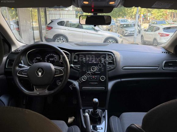 FOREVER'DAN RENAULT MEGANE