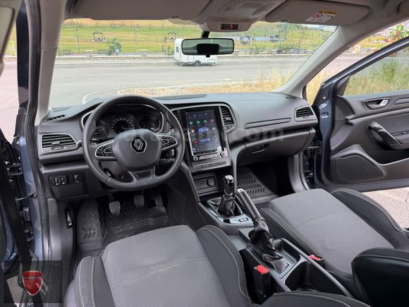 2017 RENAULT MEGANE 1.6 JOY ** TESLA EKRANLI **