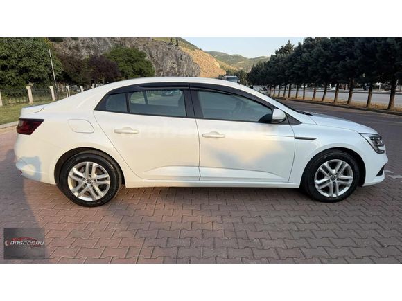 2017 MODEL HATASIZ BOYASIZ DEĞİŞENSİZ RENAULT MEGANE 4 DÜŞÜK KM.