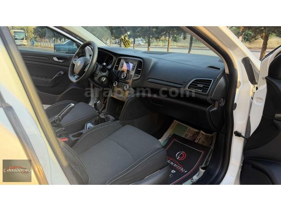 2017 MODEL HATASIZ BOYASIZ DEĞİŞENSİZ RENAULT MEGANE 4 DÜŞÜK KM.
