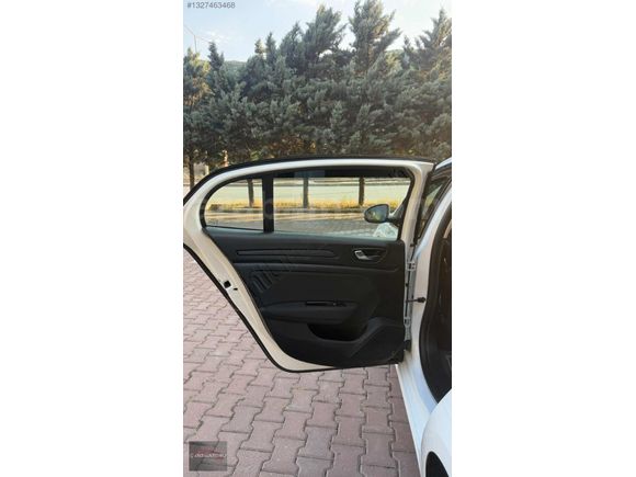2017 MODEL HATASIZ BOYASIZ DEĞİŞENSİZ RENAULT MEGANE 4 DÜŞÜK KM.