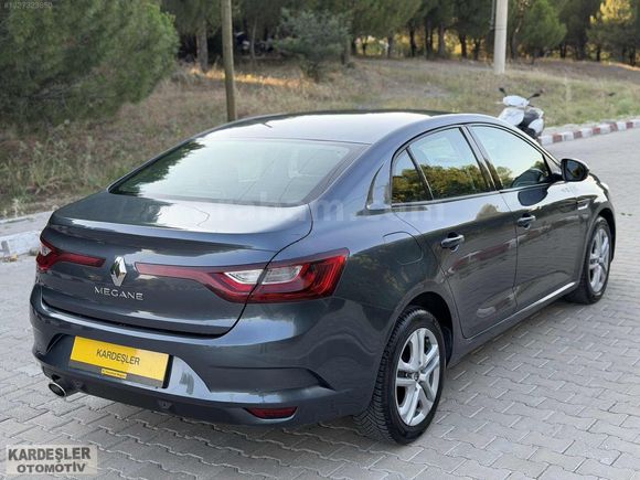 HATASIZ BOYASIZ HASAR KAYITSIZ 76 BIN KM CAM GİBİ