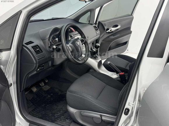 BİRİNCİ SINIF 2012 AURİS 132.000 KM MANUEL