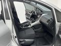 BİRİNCİ SINIF 2012 AURİS 132.000 KM MANUEL