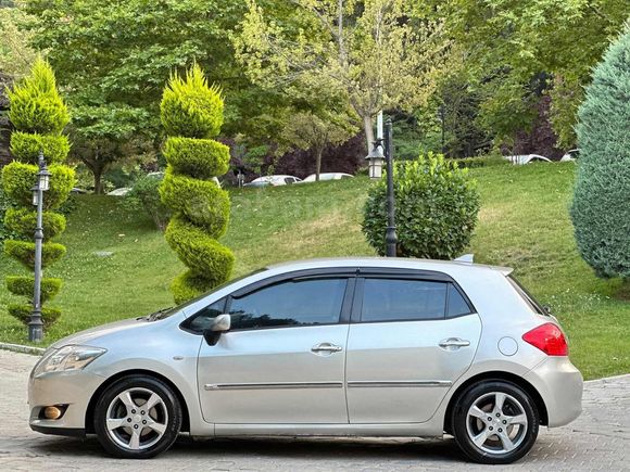 OTOMATİK VİTES AURIS PIRIL PIRIL