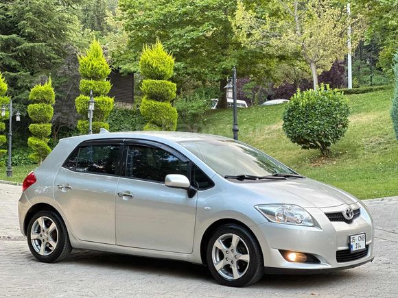 OTOMATİK VİTES AURIS PIRIL PIRIL