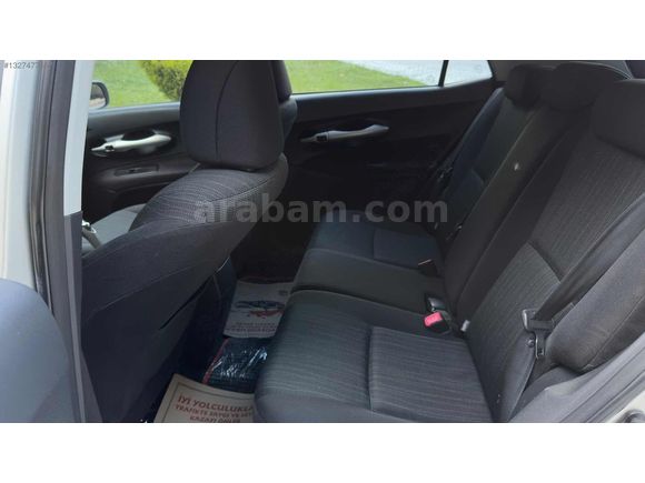 OTOMATİK VİTES AURIS PIRIL PIRIL