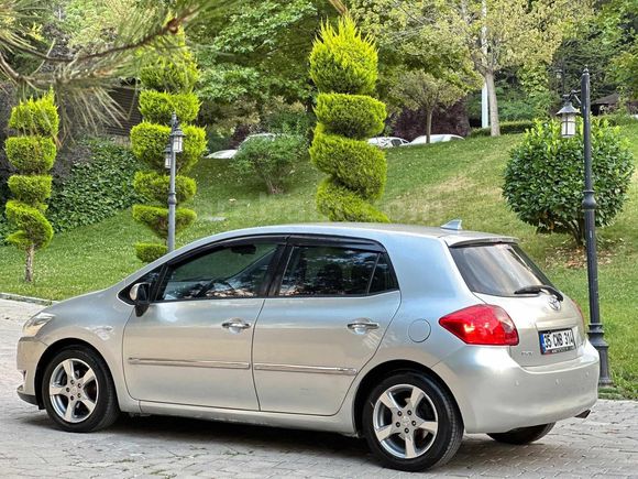 OTOMATİK VİTES AURIS PIRIL PIRIL