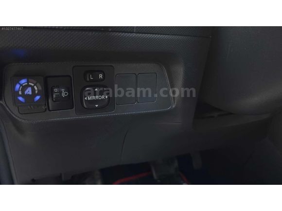 OTOMATİK VİTES AURIS PIRIL PIRIL