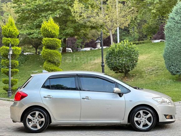 OTOMATİK VİTES AURIS PIRIL PIRIL