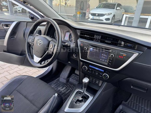 2013 AURİS 1.6 OTOMATİK PREMİUM