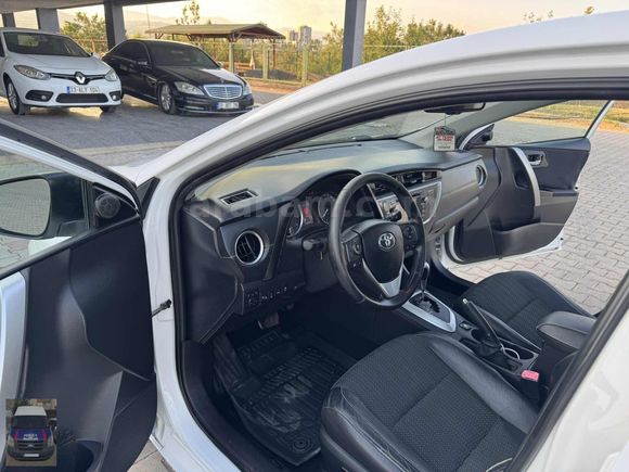 2013 AURİS 1.6 OTOMATİK PREMİUM