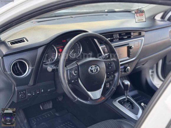 2013 AURİS 1.6 OTOMATİK PREMİUM