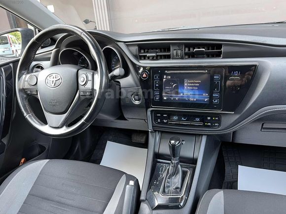 İLK TESCİL EMSALSİZ KM 85000 AURİS 2017 CAM TAVAN KATLANIR AYNA