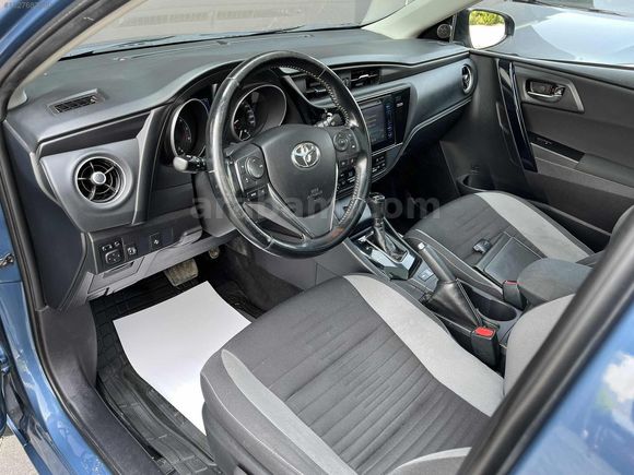 İLK TESCİL EMSALSİZ KM 85000 AURİS 2017 CAM TAVAN KATLANIR AYNA