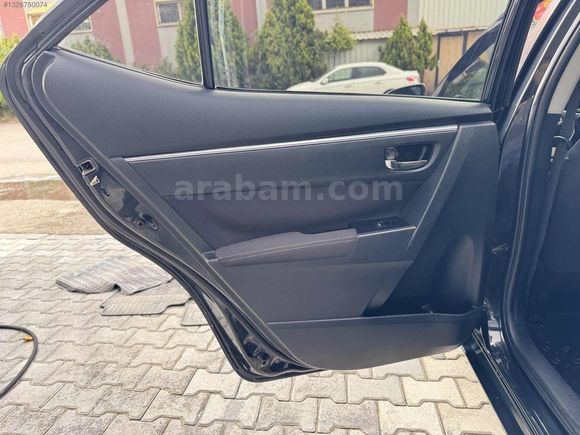 2015-TOYOTA-COROLLA-1.6 ADVENCE-EMSALSİZ-175'BİN KM