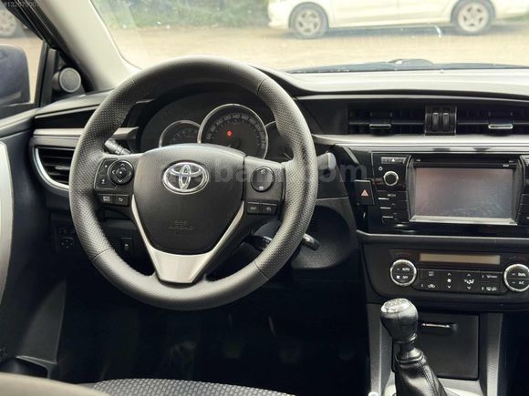 2015-TOYOTA-COROLLA-1.6 ADVENCE-EMSALSİZ-175'BİN KM