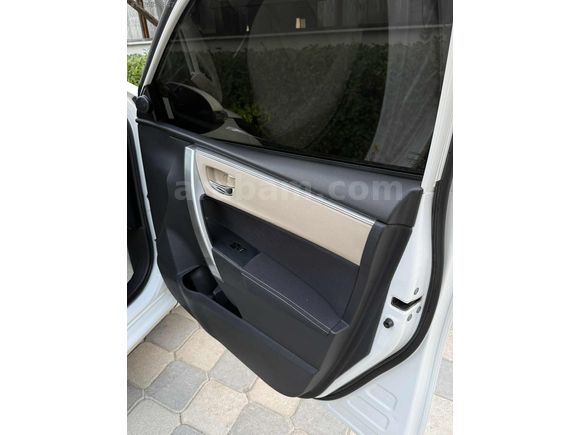 ~ DEMİR AUTO'DAN ~ 2015 HATASIZ EMSALSİZ SEDEFLİ COROLLA