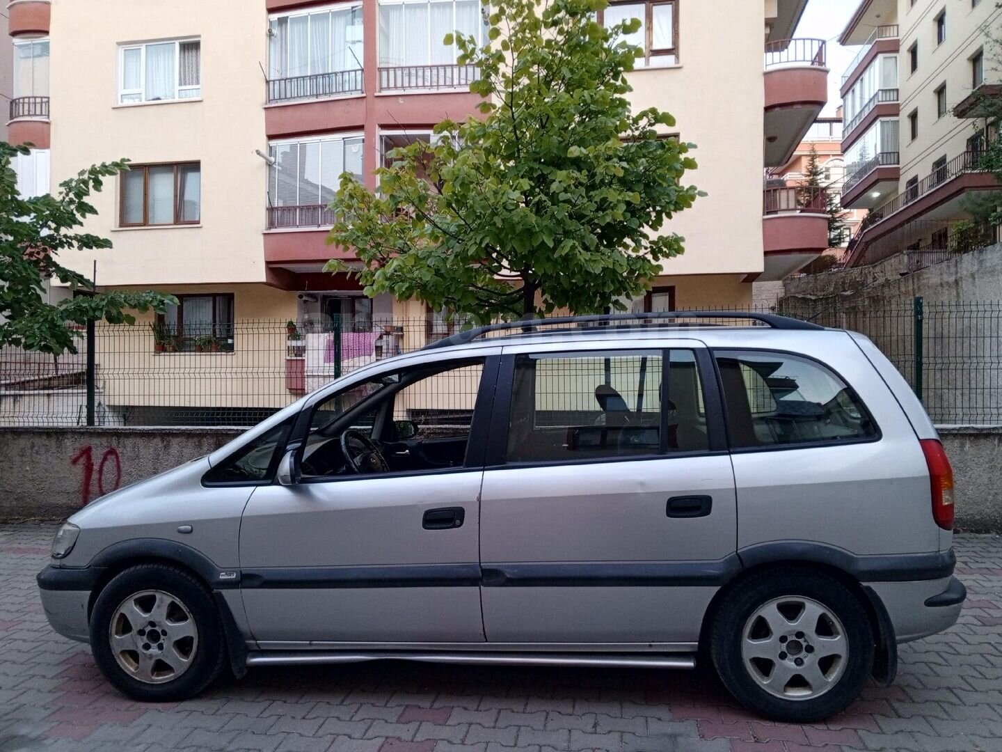 Sahibinden Opel Zafira 1.6 Comfort 2003 Model Ankara 363.000 km Gri (Gümüş) 3