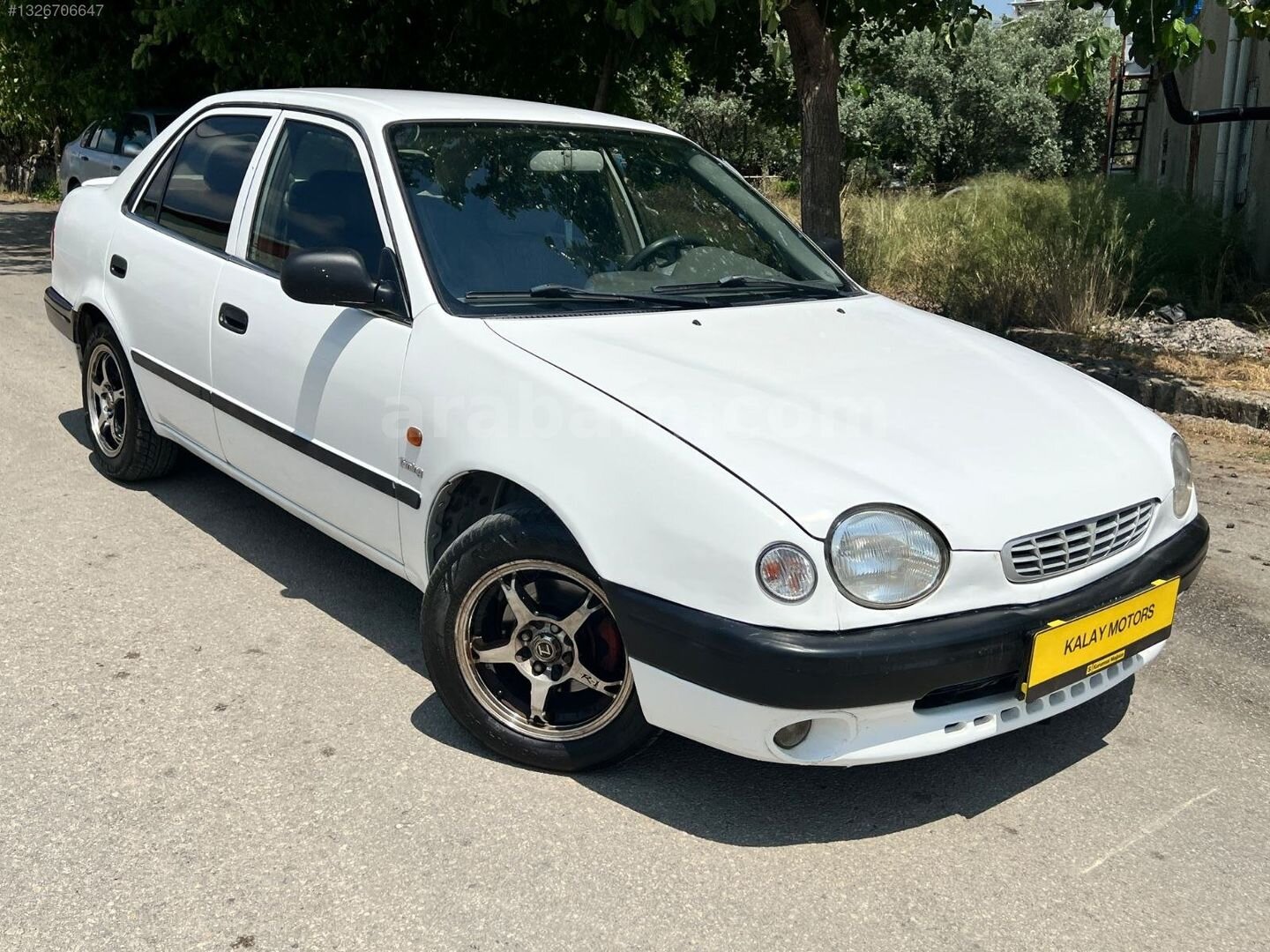 Galeriden Toyota Corolla 1.6 Terra 1999 Model Osmaniye 299.000 km Beyaz 1