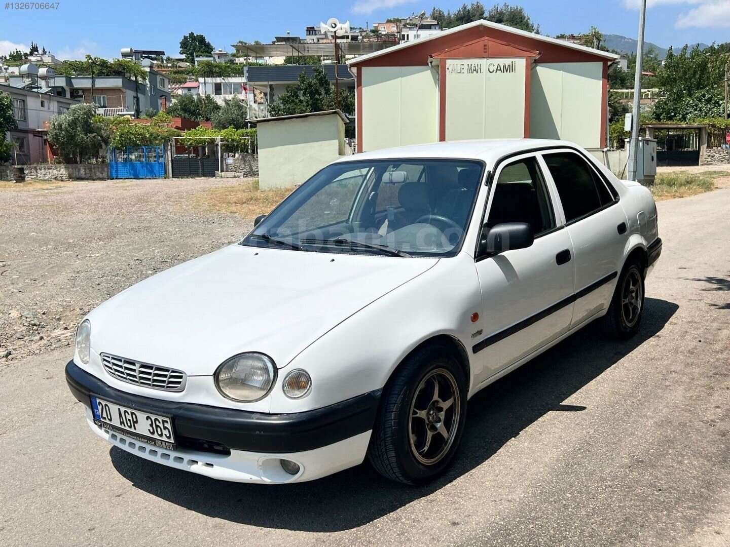 Galeriden Toyota Corolla 1.6 Terra 1999 Model Osmaniye 299.000 km Beyaz 3