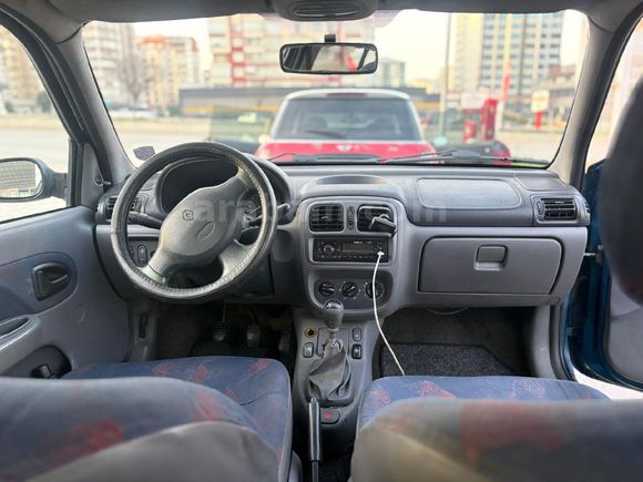 Sahibinden Renault Clio 1.4 RNA 2000 Model