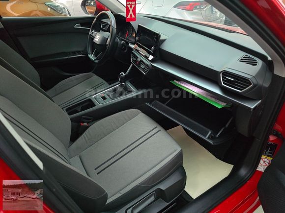 2021 SEAT LEON STYLE HATASIZ BOYASIZ TRAMERSİZ SERVİS BAKIMLI