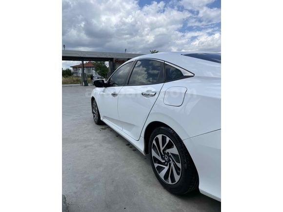 Sahibinden Honda Civic 1.6i VTEC Eco Executive 2018 Model 