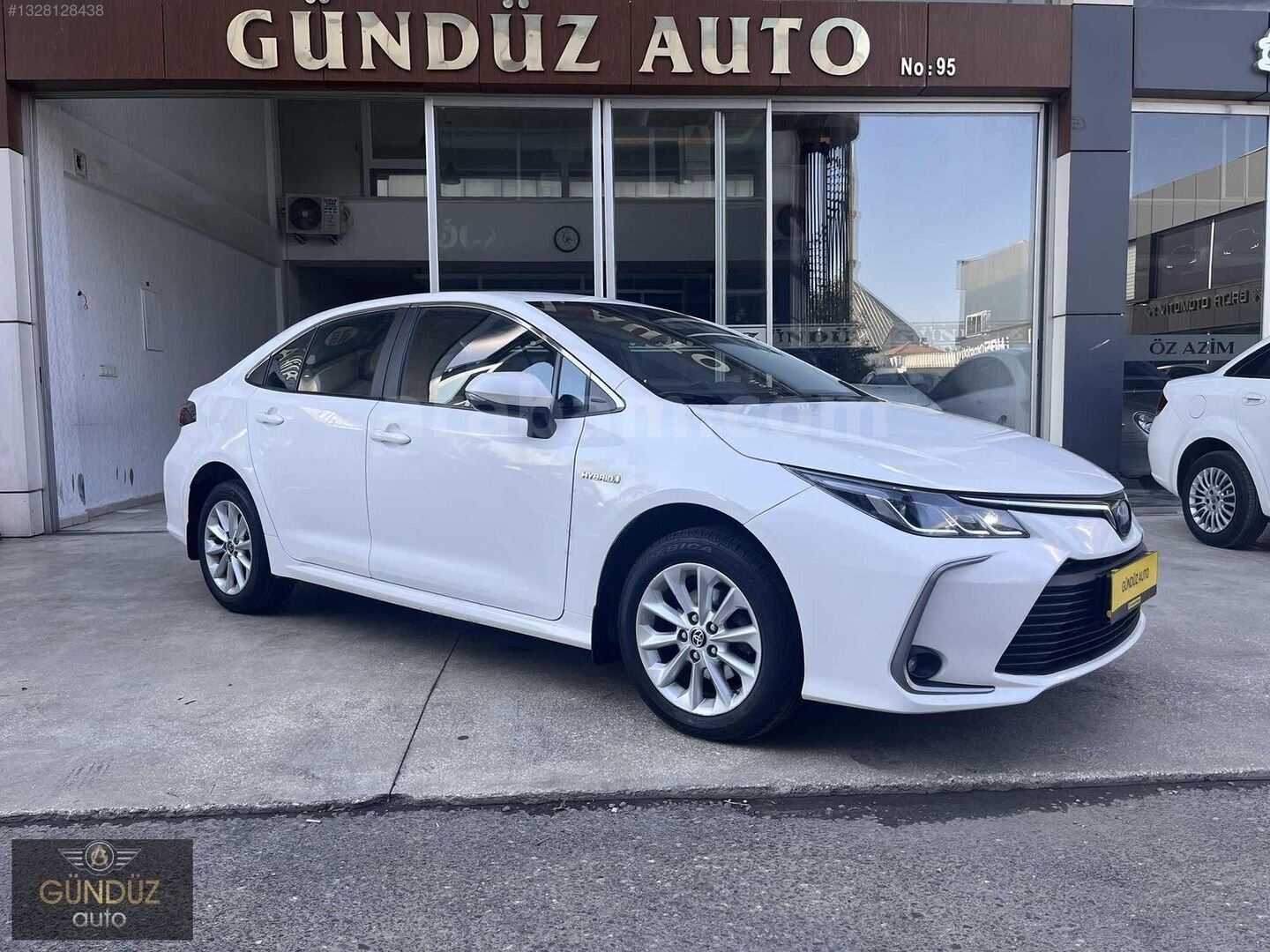 Galeriden Toyota Corolla 1.8 Hybrid Dream 2021 Model Gaziantep 114.000 km Beyaz 1