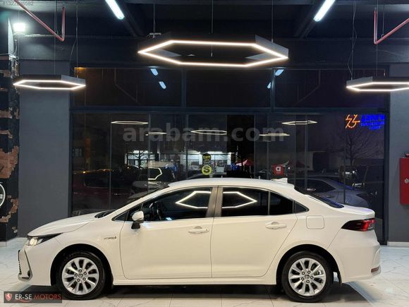 COROLLA HYBRİD DREAM e-CVT SERVİS BAKIMLI KAZASIZ
