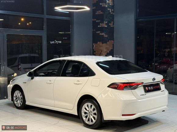 COROLLA HYBRİD DREAM e-CVT SERVİS BAKIMLI KAZASIZ