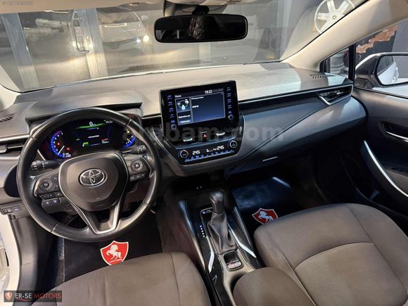 COROLLA HYBRİD DREAM e-CVT SERVİS BAKIMLI KAZASIZ