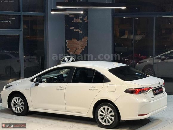 COROLLA HYBRİD DREAM e-CVT SERVİS BAKIMLI KAZASIZ