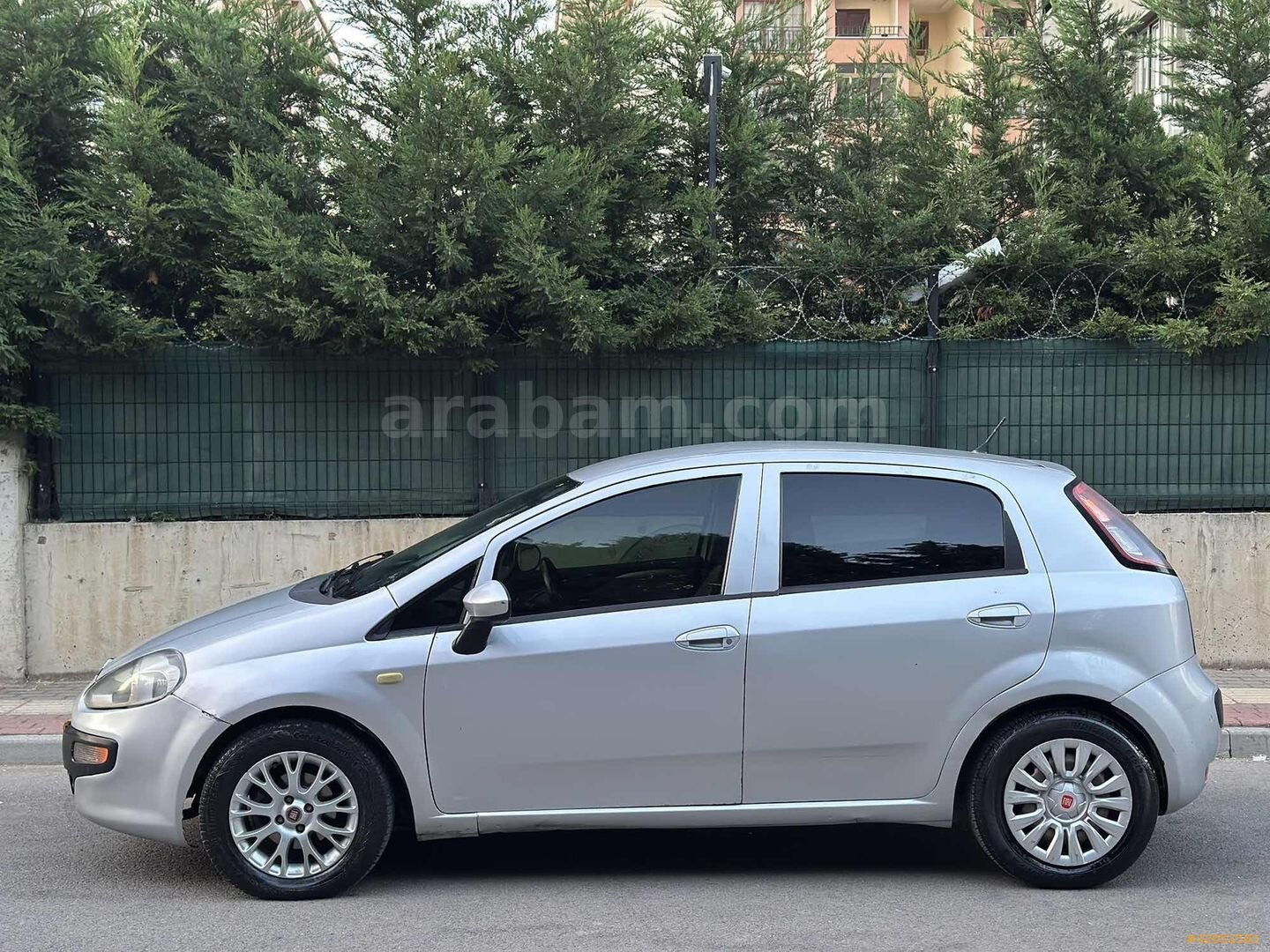 Galeriden Fiat Punto EVO 1.3 Multijet Dynamic 2012 Model Bursa 136.000 km Siyah 4