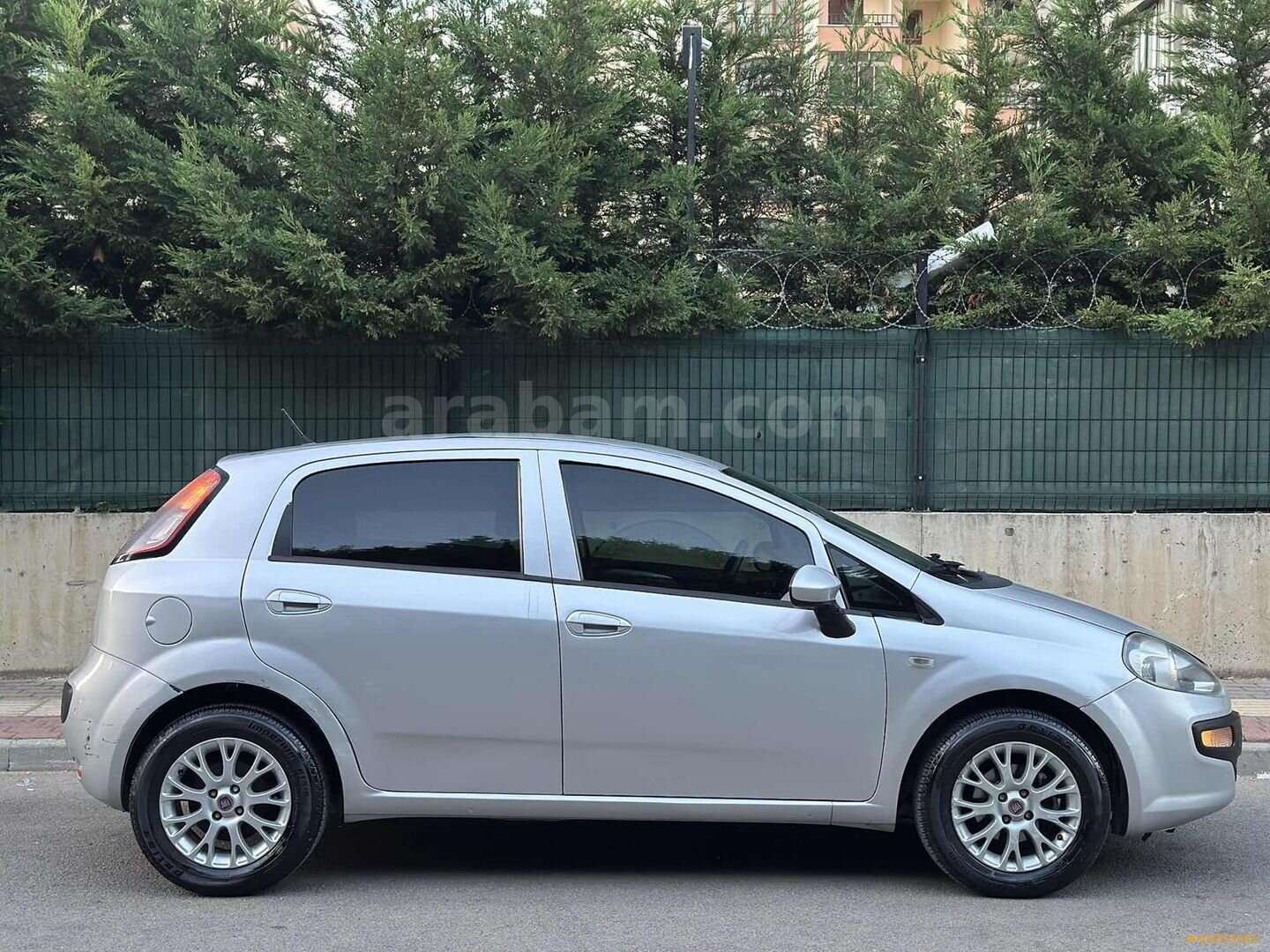 Galeriden Fiat Punto EVO 1.3 Multijet Dynamic 2012 Model Bursa 136.000 km Siyah 5