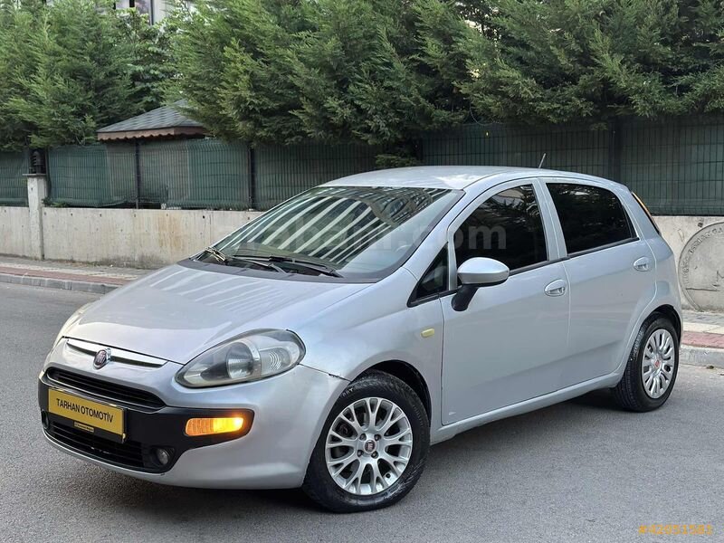 Galeriden Fiat Punto EVO 1.3 Multijet Dynamic 2012 Model Bursa 136.000 km Siyah