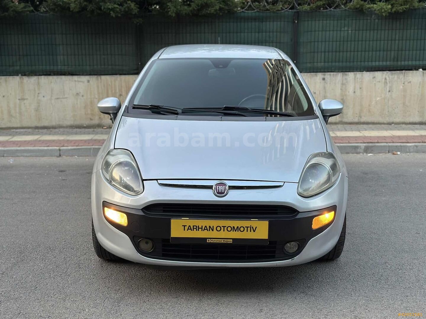 Galeriden Fiat Punto EVO 1.3 Multijet Dynamic 2012 Model Bursa 136.000 km Siyah 3