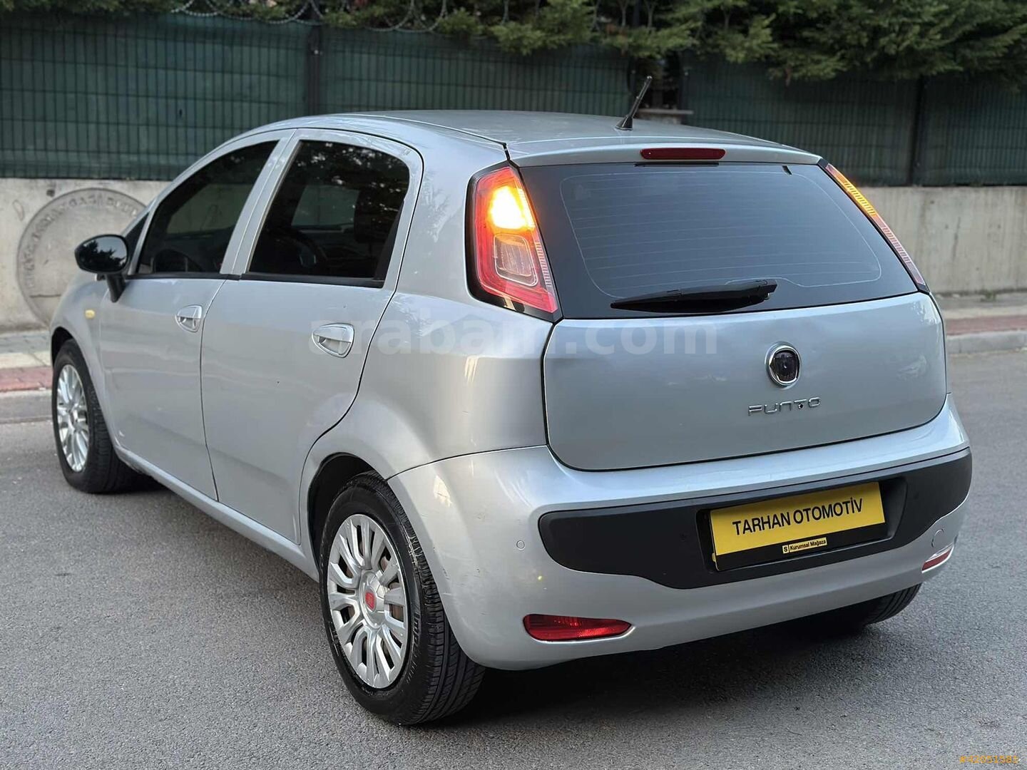 Galeriden Fiat Punto EVO 1.3 Multijet Dynamic 2012 Model Bursa 136.000 km Siyah 7
