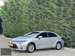 HATASIZ 2020 TOYOTA COROLLA 1.8 HYBRID 2030 GARANTİLİ