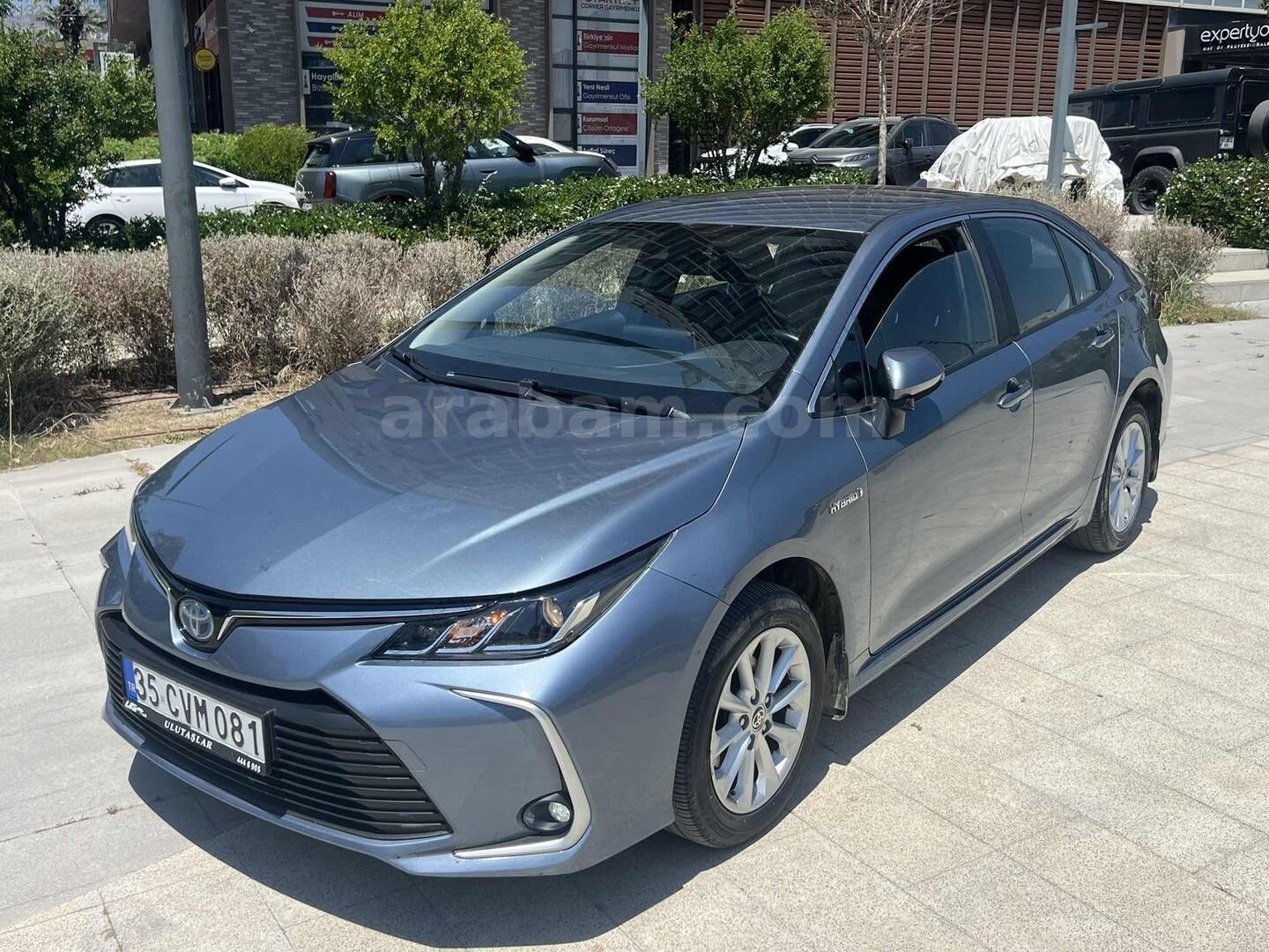 Galeriden Toyota Corolla 1.8 Hybrid Dream 2021 Model İzmir 94.678 km Füme 2